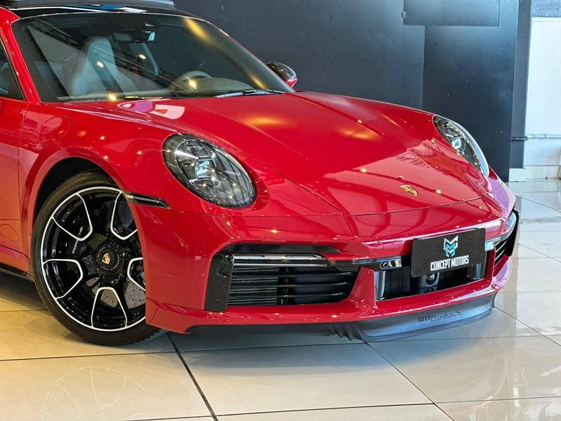 Porsche 911 Turbo S Coupe 3.6/3.8 24V (991/992) 2021/2021 CONCEPT MOTORS PASSO FUNDO / Carros no Vale Porsche 911 Turbo S Coupe 3.6/3.8 24V (991/992) 2021/2021 CONCEPT MOTORS PASSO FUNDO / Carros no Vale