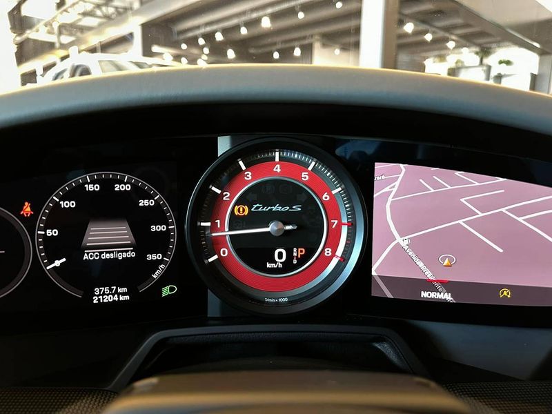 Porsche 911 Turbo S Coupe 3.6/3.8 24V (991/992) 2021/2021 CONCEPT MOTORS PASSO FUNDO / Carros no Vale Porsche 911 Turbo S Coupe 3.6/3.8 24V (991/992) 2021/2021 CONCEPT MOTORS PASSO FUNDO / Carros no Vale