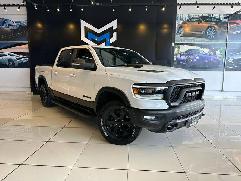 Ram 1500 REBEL 5.7 HEMI CD V8 4×4 Aut. 2021/2021 CONCEPT MOTORS PASSO FUNDO / Carros no Vale