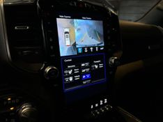 Ram 1500 REBEL 5.7 HEMI CD V8 4×4 Aut. 2021/2021 CONCEPT MOTORS PASSO FUNDO / Carros no Vale