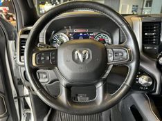 Ram 1500 REBEL 5.7 HEMI CD V8 4×4 Aut. 2021/2021 CONCEPT MOTORS PASSO FUNDO / Carros no Vale