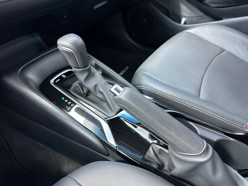 Toyota Corolla XEi 2.0 Flex 16V Aut. 2024/2024 CONCEPT MOTORS PASSO FUNDO / Carros no Vale