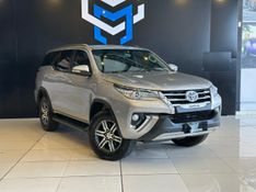 Toyota Hilux SW4 SR 4×2 2.7/ 2.7 Flex 16V Aut. 2016/2017 CONCEPT MOTORS PASSO FUNDO / Carros no Vale
