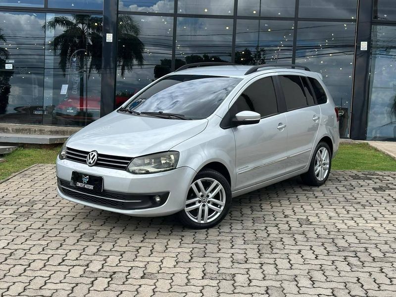 Volkswagen SpaceFox SPORTLINE/HIGHLINE 1.6 T.Flex 2012/2013 CONCEPT MOTORS PASSO FUNDO / Carros no Vale