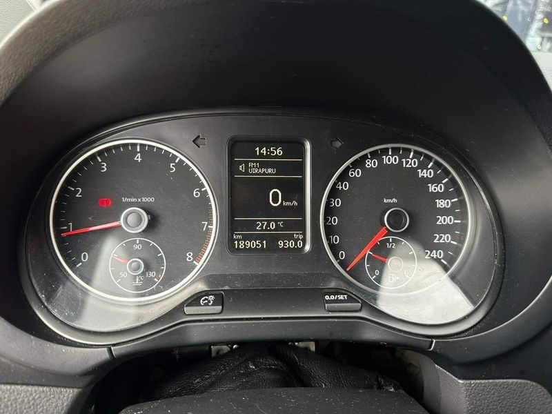 Volkswagen SpaceFox SPORTLINE/HIGHLINE 1.6 T.Flex 2012/2013 CONCEPT MOTORS PASSO FUNDO / Carros no Vale