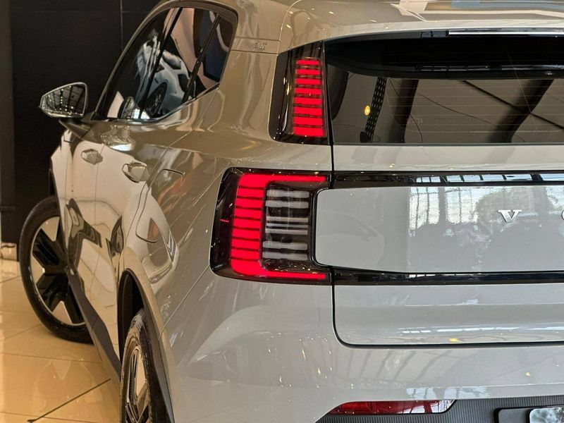 Volvo EX30 E60 Core (ElÃ©trico) 2024/2024 CONCEPT MOTORS PASSO FUNDO / Carros no Vale