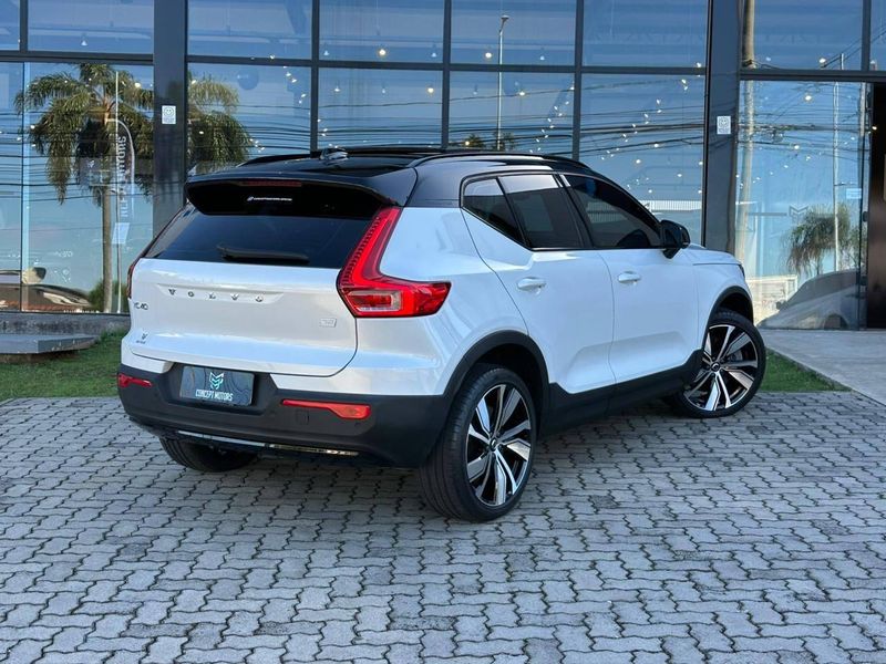 Volvo XC40 Pure (ElÃ©trico) 2022/2022 CONCEPT MOTORS PASSO FUNDO / Carros no Vale
