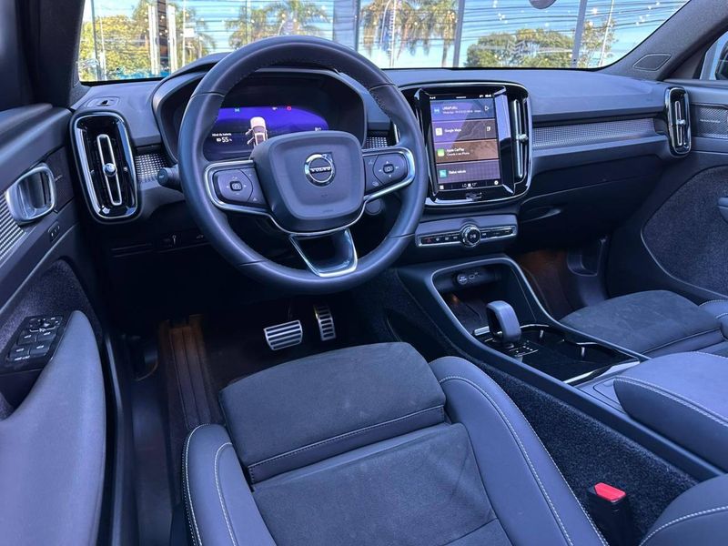 Volvo XC40 Pure (ElÃ©trico) 2022/2022 CONCEPT MOTORS PASSO FUNDO / Carros no Vale