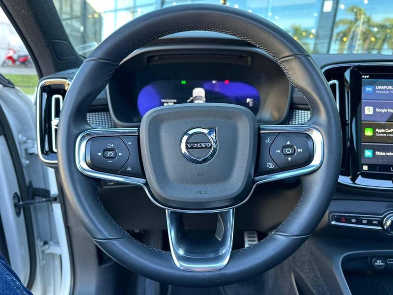 Volvo XC40 Pure (ElÃ©trico) 2022/2022 CONCEPT MOTORS PASSO FUNDO / Carros no Vale