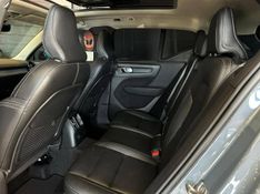 Volvo XC40 T-5 INSCRIPTION 1.5 FWD (HÃ­brido) 2020/2021 CONCEPT MOTORS PASSO FUNDO / Carros no Vale