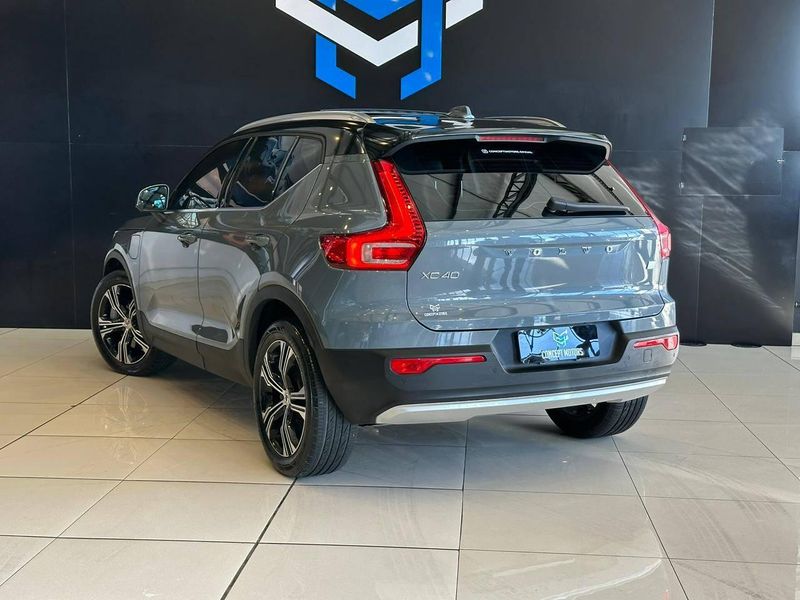 Volvo XC40 T-5 INSCRIPTION 1.5 FWD (HÃ­brido) 2020/2021 CONCEPT MOTORS PASSO FUNDO / Carros no Vale