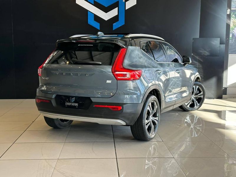 Volvo XC40 T-5 INSCRIPTION 1.5 FWD (HÃ­brido) 2020/2021 CONCEPT MOTORS PASSO FUNDO / Carros no Vale