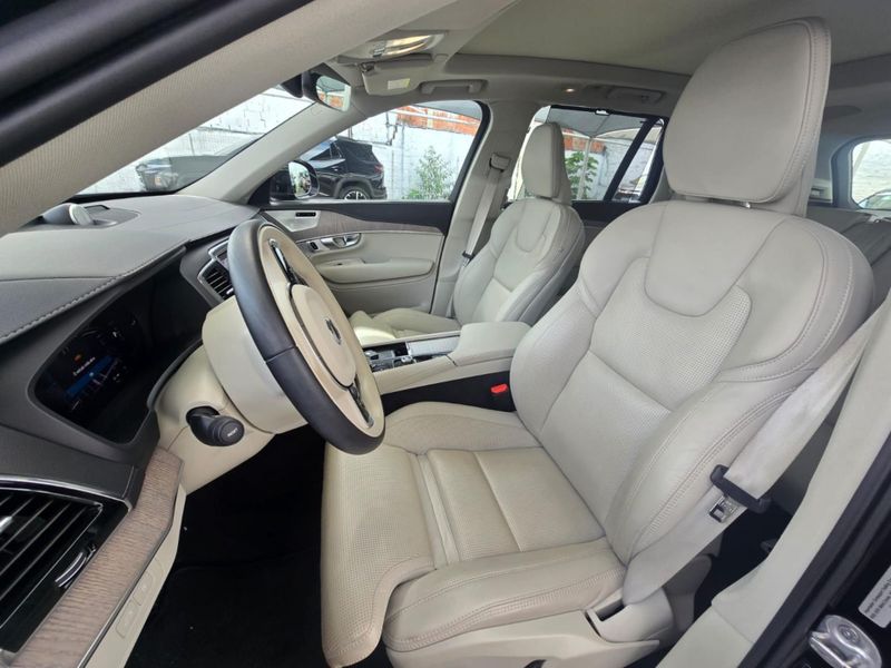 Volvo XC90 T-8 Ultimate 2.0 AWD (HÃ­brido) 2023/2024 CONCEPT MOTORS PASSO FUNDO / Carros no Vale