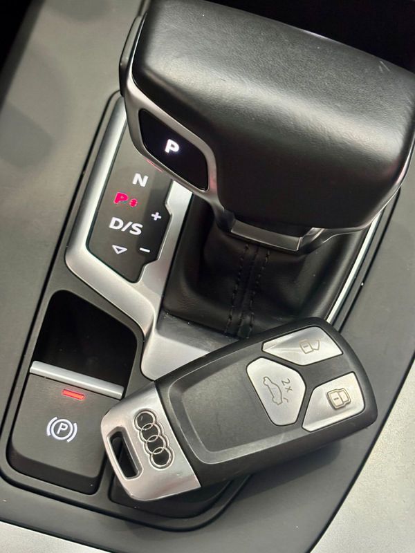 Audi Q5 S-Line 2.0 TFSI Quattro S-tronic 252cv 2021/2021 PC VEÍCULOS SANTA CRUZ DO SUL / Carros no Vale Audi Q5 S-Line 2.0 TFSI Quattro S-tronic 252cv 2021/2021 PC VEÍCULOS SANTA CRUZ DO SUL / Carros no Vale