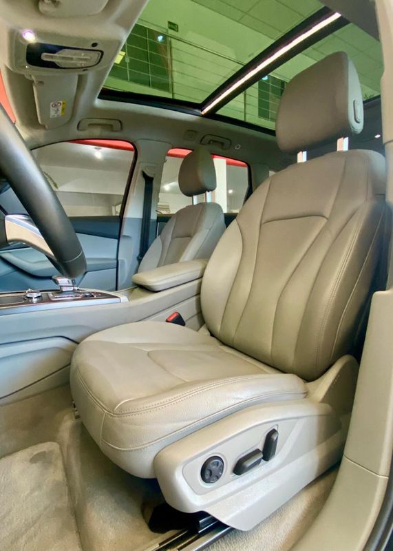 Audi Q7 3.0 V6 TDI Quat.Tip Die./Perfor. 2018/2018 PC VEÍCULOS SANTA CRUZ DO SUL / Carros no Vale