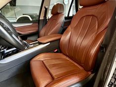 BMW X5 XDRIVE 30d 3.0 2016/2017 PC VEÍCULOS SANTA CRUZ DO SUL / Carros no Vale