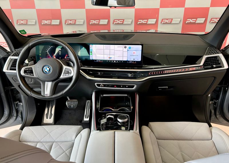 BMW X5 XDRIVE 50e 3.0 M Sport (Hibrido) 2023/2024 PC VEÍCULOS SANTA CRUZ DO SUL / Carros no Vale BMW X5 XDRIVE 50e 3.0 M Sport (Hibrido) 2023/2024 PC VEÍCULOS SANTA CRUZ DO SUL / Carros no Vale