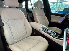BMW X5 XDRIVE 50e 3.0 M Sport (Hibrido) 2023/2024 PC VEÍCULOS SANTA CRUZ DO SUL / Carros no Vale