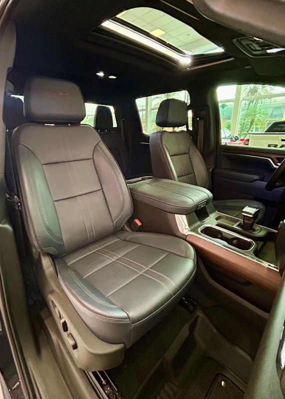 CHEVROLET Silverado High Country 5.3 V8 AWD 2023/2024 PC VEÍCULOS SANTA CRUZ DO SUL / Carros no Vale CHEVROLET Silverado High Country 5.3 V8 AWD 2023/2024 PC VEÍCULOS SANTA CRUZ DO SUL / Carros no Vale