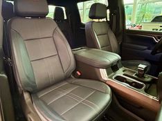 CHEVROLET Silverado High Country 5.3 V8 AWD 2023/2024 PC VEÍCULOS SANTA CRUZ DO SUL / Carros no Vale