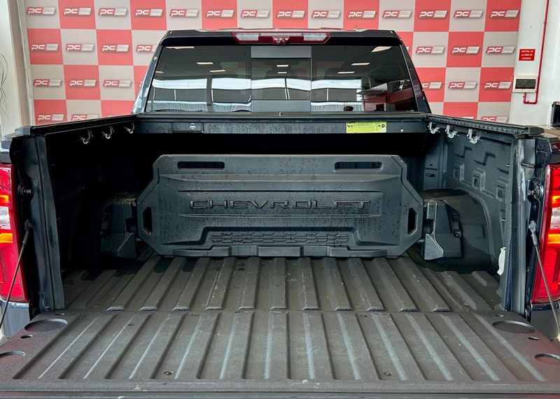 CHEVROLET Silverado High Country 5.3 V8 AWD 2023/2024 PC VEÍCULOS SANTA CRUZ DO SUL / Carros no Vale CHEVROLET Silverado High Country 5.3 V8 AWD 2023/2024 PC VEÍCULOS SANTA CRUZ DO SUL / Carros no Vale