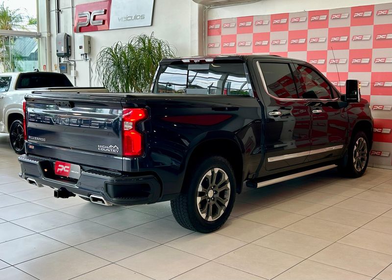 CHEVROLET Silverado High Country 5.3 V8 AWD 2023/2024 PC VEÍCULOS SANTA CRUZ DO SUL / Carros no Vale