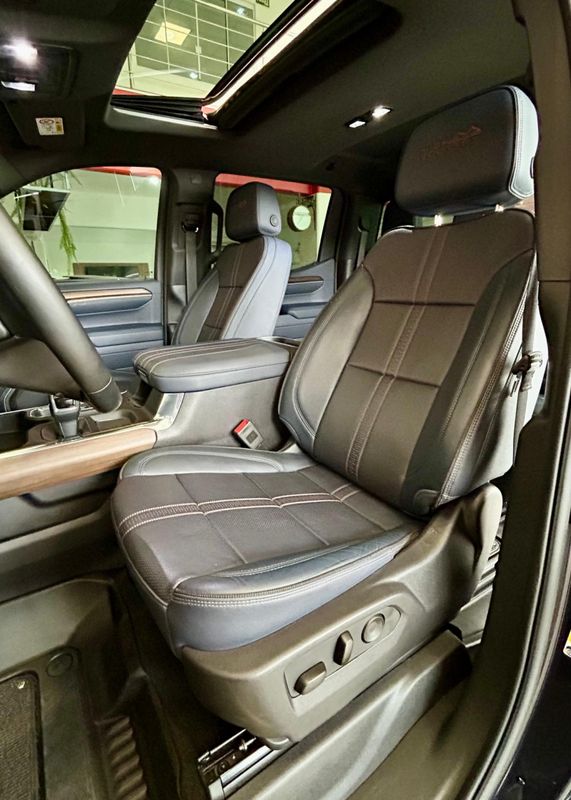 CHEVROLET Silverado High Country 5.3 V8 AWD 2023/2024 PC VEÍCULOS SANTA CRUZ DO SUL / Carros no Vale