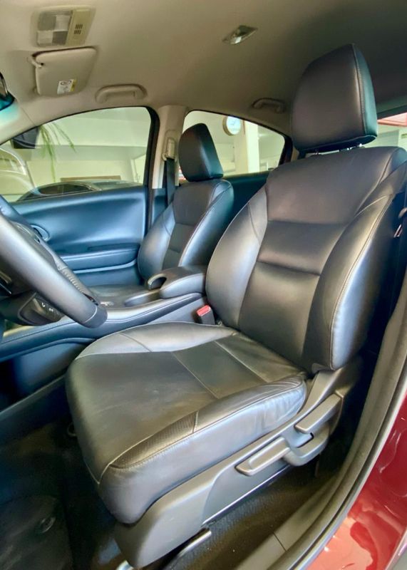 Honda HR-V Touring 1.8 Flexone 16V 2017/2018 PC VEÍCULOS SANTA CRUZ DO SUL / Carros no Vale