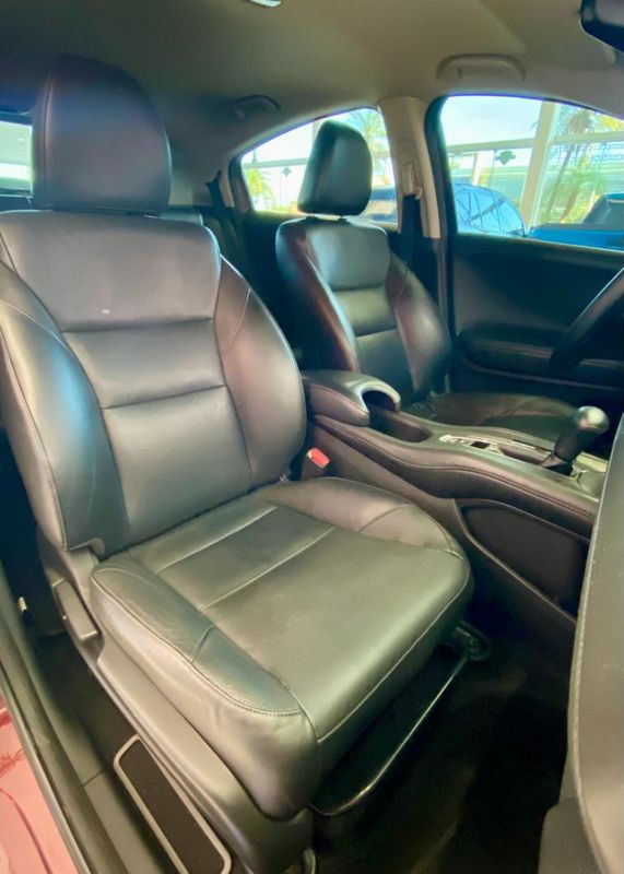 Honda HR-V Touring 1.8 Flexone 16V 2017/2018 PC VEÍCULOS SANTA CRUZ DO SUL / Carros no Vale