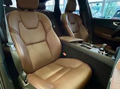 Volvo XC 60 T-8 INSC EXPRESS 2.0 (Híbrido) 2021/2022 PC VEÍCULOS SANTA CRUZ DO SUL / Carros no Vale