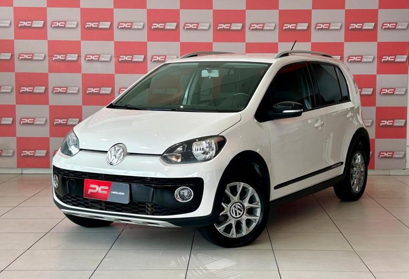 VOLKSWAGEN Up! Cross 1.0 TSI Total 12V 2015/2016 PC VEÍCULOS SANTA CRUZ DO SUL / Carros no Vale