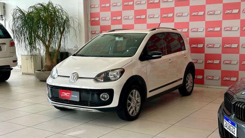 VOLKSWAGEN Up! Cross 1.0 TSI Total 12V 2015/2016 PC VEÍCULOS SANTA CRUZ DO SUL / Carros no Vale