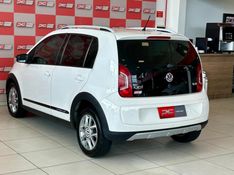 VOLKSWAGEN Up! Cross 1.0 TSI Total 12V 2015/2016 PC VEÍCULOS SANTA CRUZ DO SUL / Carros no Vale