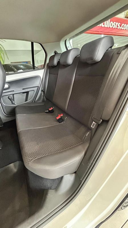 VOLKSWAGEN Up! Cross 1.0 TSI Total 12V 2015/2016 PC VEÍCULOS SANTA CRUZ DO SUL / Carros no Vale