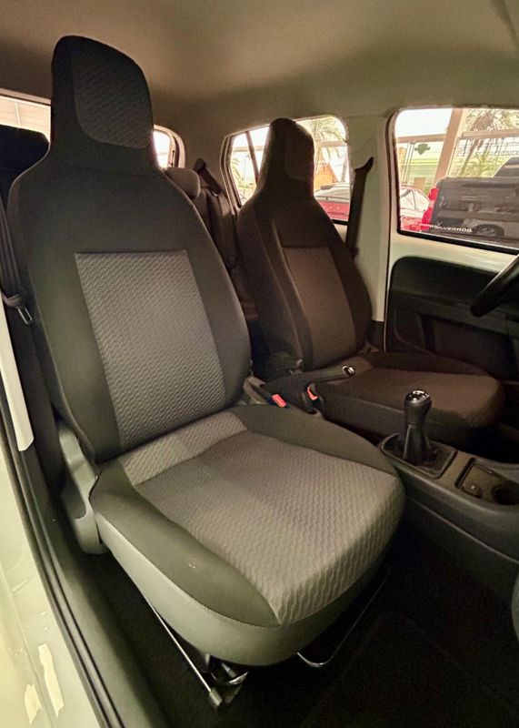 VOLKSWAGEN Up! Move 1.0 Total 12V 2017/2018 PC VEÍCULOS SANTA CRUZ DO SUL / Carros no Vale