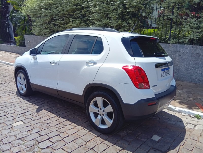CHEVROLET TRACKER LTZ 1.8 2014/2014 ALTERNATIVA VEÍCULOS LAJEADO / Carros no Vale
