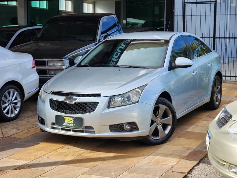 CHEVROLET CRUZE LT 1.8 16V AUT 2012 2011/2012 TS VEÍCULOS ANTA GORDA / Carros no Vale CHEVROLET CRUZE LT 1.8 16V AUT 2012 2011/2012 TS VEÍCULOS ANTA GORDA / Carros no Vale