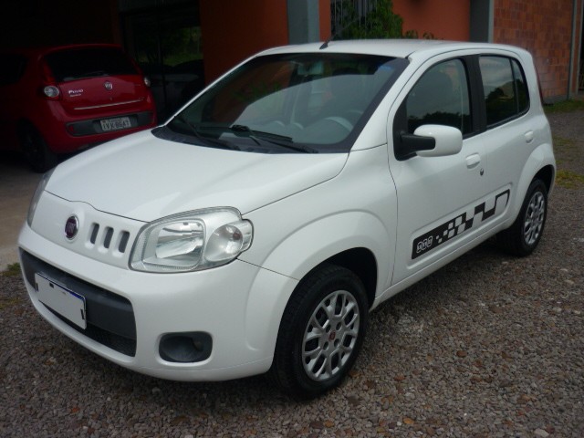 FIAT UNO ECONOMY 1.4 EVO FIRE FLEX 8V 4P 2014/2014 PREMIUM AUTOMÓVEIS ARROIO DO MEIO / Carros no Vale