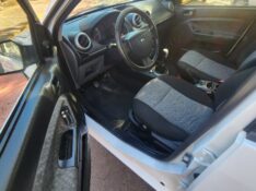 FORD FIESTA 1.6 2012/2013 FERNANDO AUTOMÓVEIS | REVENDA DE CARROS ARROIO DO MEIO ARROIO DO MEIO / Carros no Vale