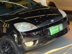 FORD FIESTA 1.6 CLASS HATCH 8V 2006/2006 JM AUTOMÓVEIS VENÂNCIO AIRES / Carros no Vale