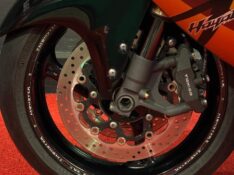 SUZUKI MOTOS GSX 1300 R HAYABUSA /2011 EXCLUSIVO VEÍCULOS SANTA CRUZ DO SUL / Carros no Vale