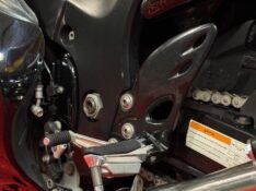 SUZUKI MOTOS GSX 1300 R HAYABUSA /2011 EXCLUSIVO VEÍCULOS SANTA CRUZ DO SUL / Carros no Vale