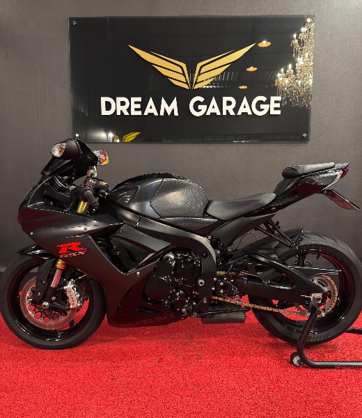 SUZUKI MOTOS GSX 750R SRAD /2016 EXCLUSIVO VEÍCULOS SANTA CRUZ DO SUL / Carros no Vale