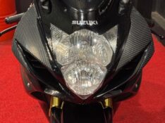 SUZUKI MOTOS GSX 750R SRAD /2016 EXCLUSIVO VEÍCULOS SANTA CRUZ DO SUL / Carros no Vale