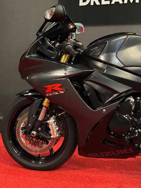 SUZUKI MOTOS GSX 750R SRAD /2016 EXCLUSIVO VEÍCULOS SANTA CRUZ DO SUL / Carros no Vale