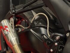 SUZUKI MOTOS GSX 750R SRAD /2016 EXCLUSIVO VEÍCULOS SANTA CRUZ DO SUL / Carros no Vale