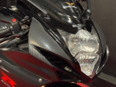 SUZUKI MOTOS GSX 750R SRAD /2016 EXCLUSIVO VEÍCULOS SANTA CRUZ DO SUL / Carros no Vale