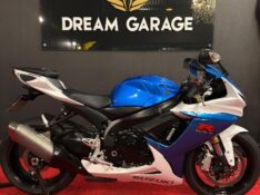 SUZUKI MOTOS GSX 750R SRAD /2014 EXCLUSIVO VEÍCULOS SANTA CRUZ DO SUL / Carros no Vale