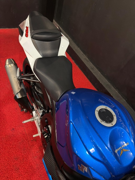 SUZUKI MOTOS GSX 750R SRAD /2014 EXCLUSIVO VEÍCULOS SANTA CRUZ DO SUL / Carros no Vale