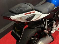 SUZUKI MOTOS GSX 750R SRAD /2014 EXCLUSIVO VEÍCULOS SANTA CRUZ DO SUL / Carros no Vale